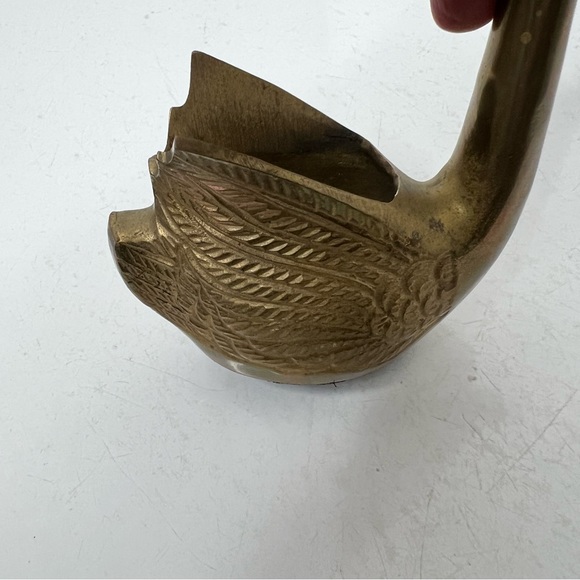 Brass swan planter - Picture 10 of 11